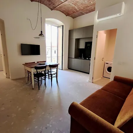 Casa Olga N82 *